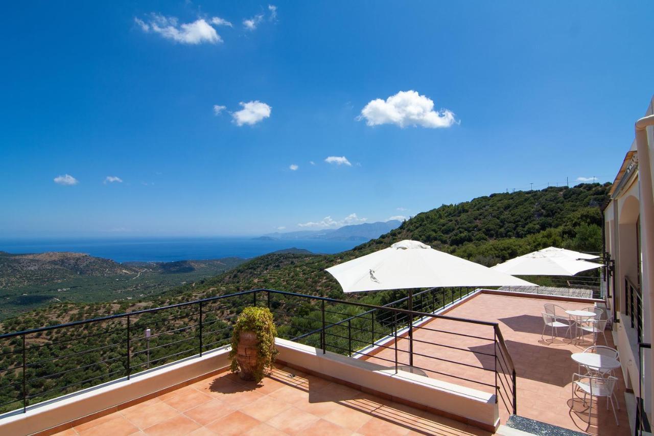 Villa Dio Petres Kroustas Exterior foto