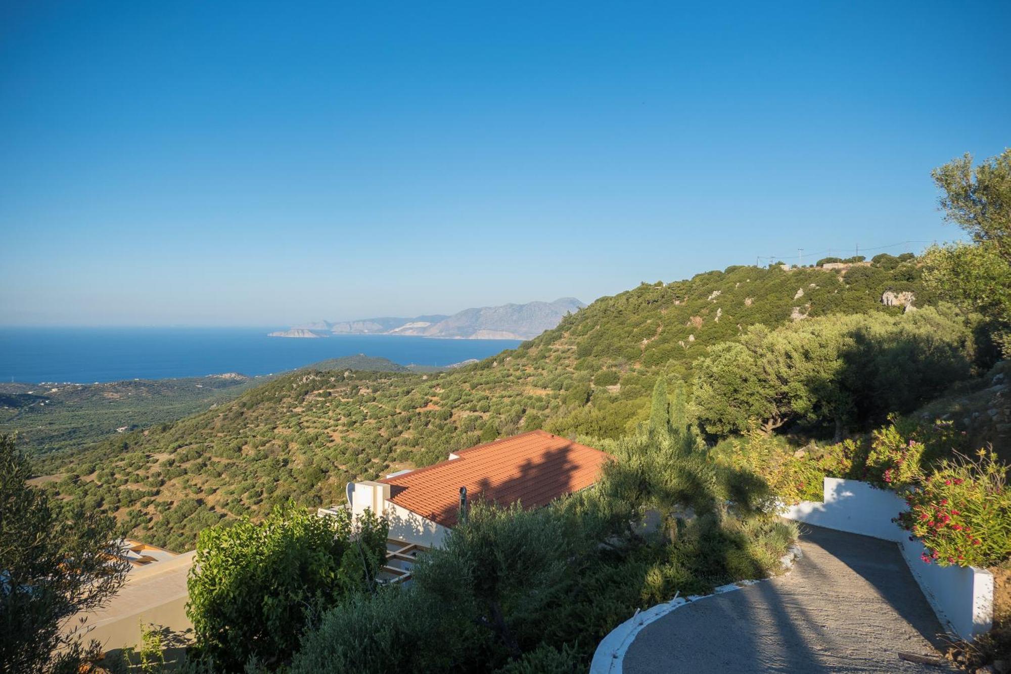 Villa Dio Petres Kroustas Exterior foto